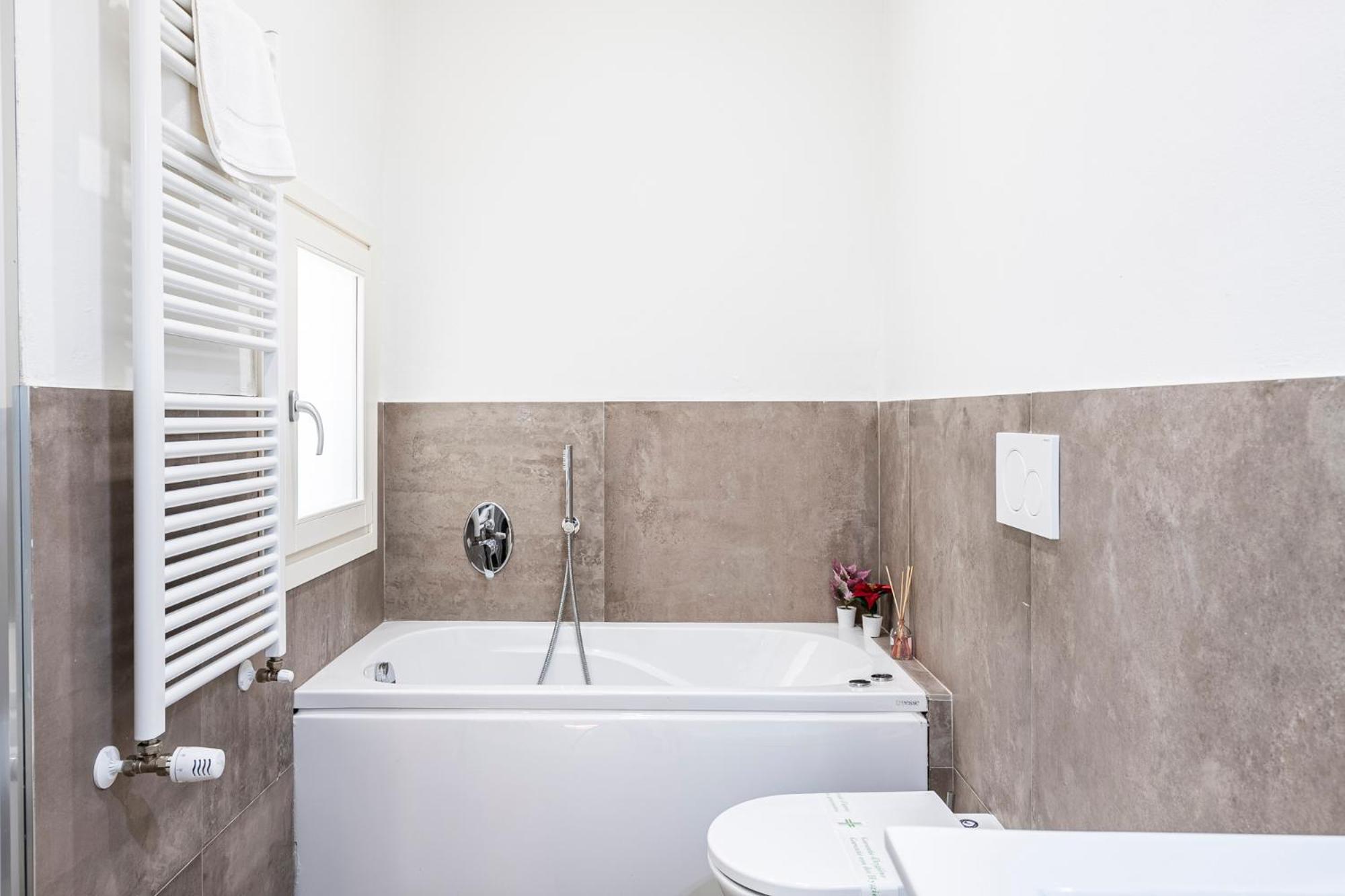 10 Minuti Duomo - Double Suite Con Idromassaggio Florença Exterior foto