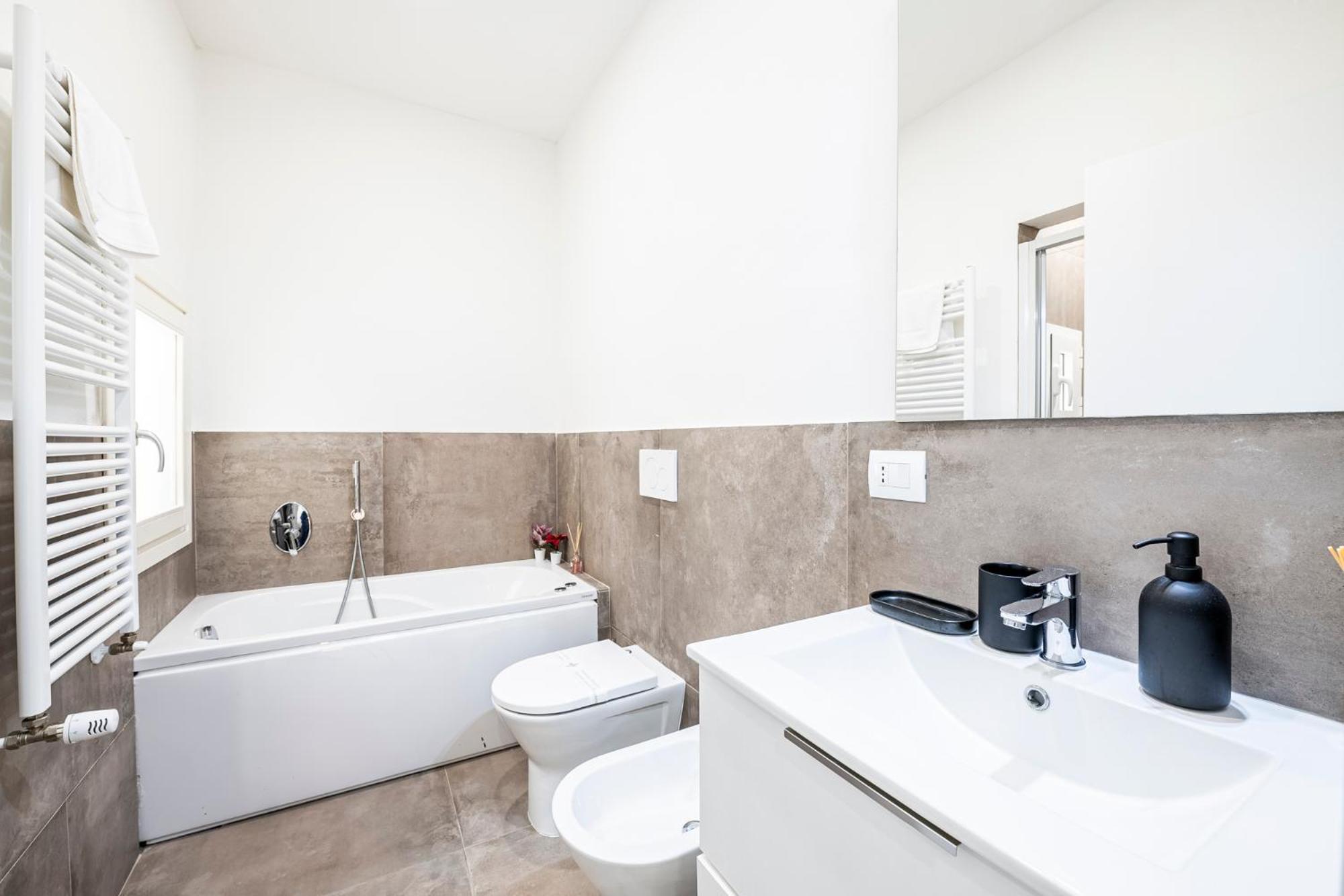 10 Minuti Duomo - Double Suite Con Idromassaggio Florença Exterior foto